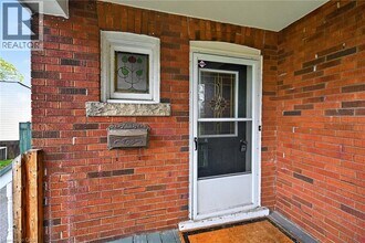 76 Wexford Ave S in Hamilton, ON - Building Photo - Building Photo