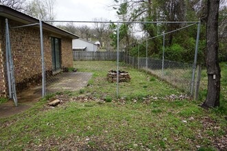 101 E Grand Ave in Van Buren, AR - Building Photo - Building Photo