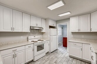 1733 Iola St in Aurora, CO - Building Photo - Building Photo