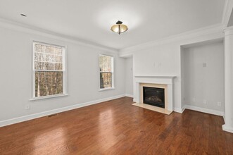 3725 Inglewood Way in Atlanta, GA - Foto de edificio - Building Photo