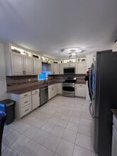 724 Anna Pl in North Plainfield, NJ - Building Photo - Building Photo