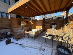 3219 N Seminary Ave, Unit 1S in Chicago, IL - Building Photo - Building Photo