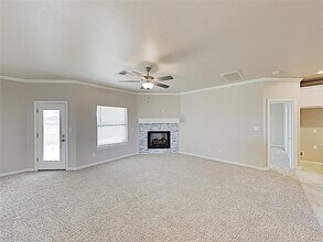 10616 Mountain Fork Dr in Yukon, OK - Building Photo - Building Photo