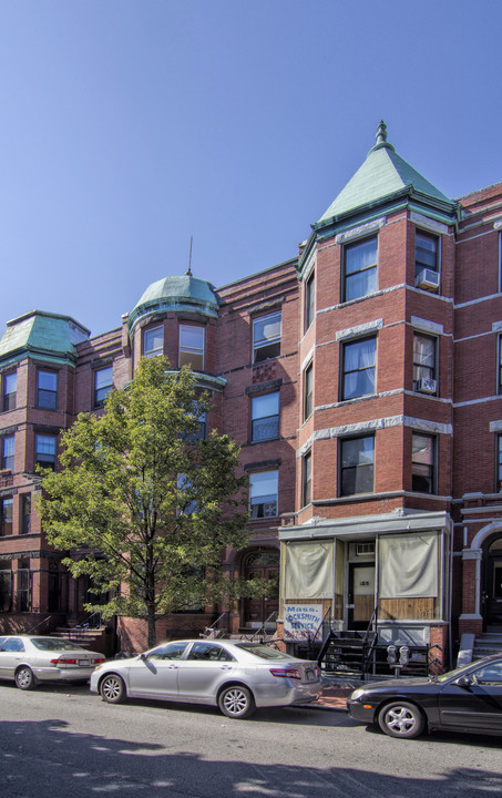 127 Saint Botolph St in Boston, MA - Foto de edificio