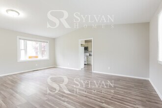 31 Rawood Dr in Travelers Rest, SC - Building Photo - Building Photo