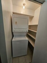 806 W Oak Ln, Unit A in Glenolden, PA - Building Photo - Building Photo