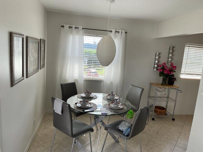 148 Tuscany B in Delray Beach, FL - Building Photo - Building Photo