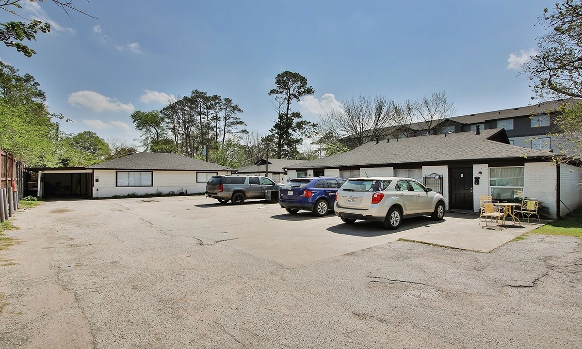 Crestdale Homes in Houston, TX - Building Photo