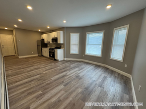 882 Winthrop Ave in Revere, MA - Building Photo - Building Photo