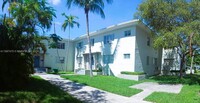 8330 Crespi Blvd in Miami Beach, FL - Foto de edificio - Building Photo