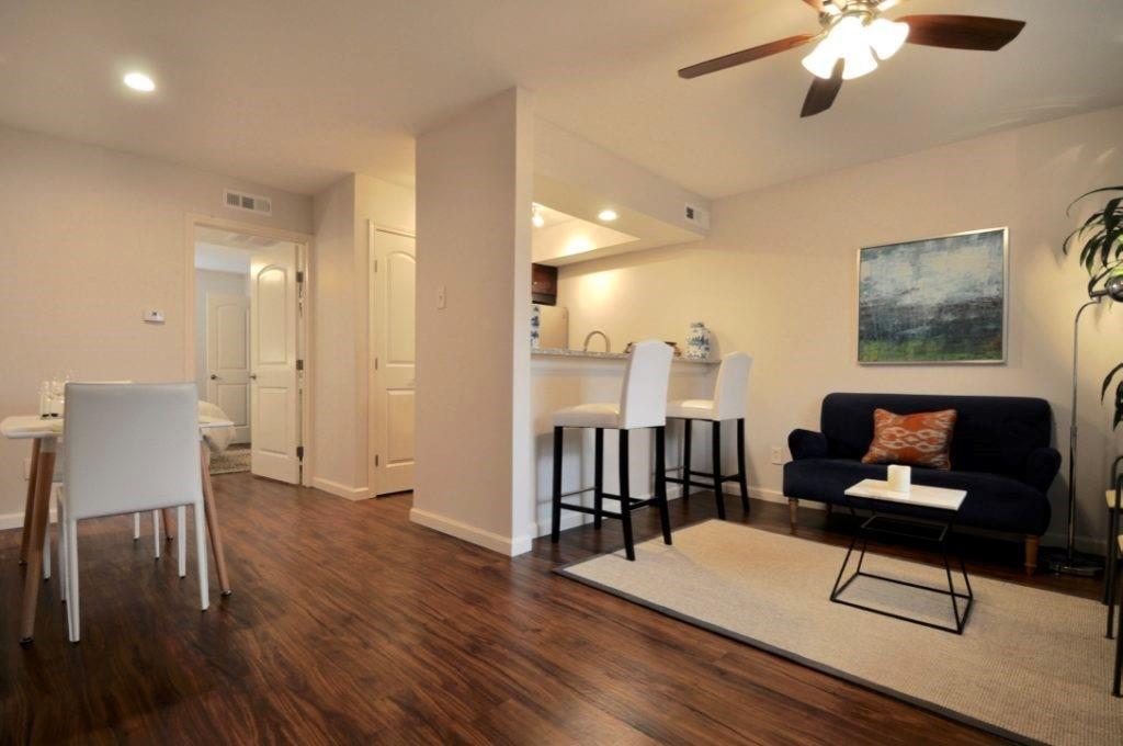 4903-4911 Junius St in Dallas, TX - Foto de edificio