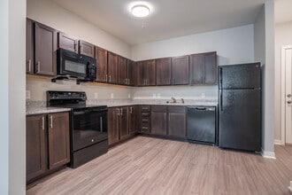 Phoenix Station - NOW OPEN in Decatur, GA - Foto de edificio - Interior Photo