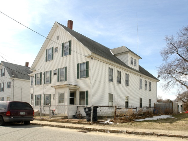 98 Chandler St in Nashua, NH - Foto de edificio - Building Photo