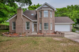 6740 Scotts Pl in Pensacola, FL - Building Photo