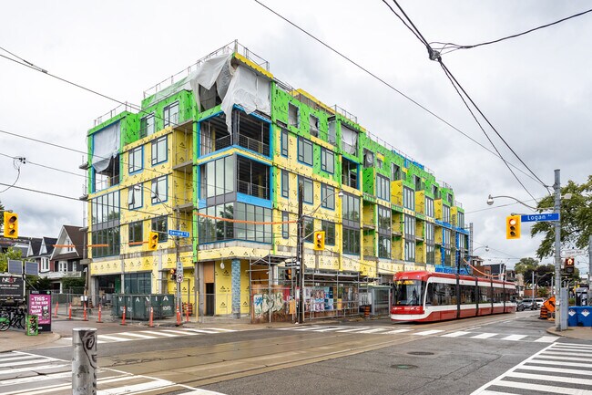 The Lofthouse Condominiums in Toronto, ON - Building Photo - Building Photo