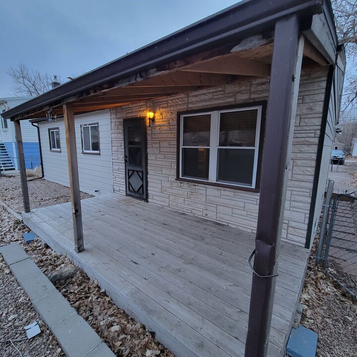 927 Blaine Ave in Rapid City, SD - Building Photo