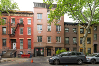 21 Douglass St in Brooklyn, NY - Foto de edificio - Building Photo