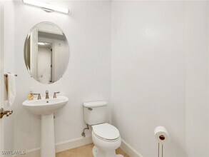 8060 Players Cove Dr in Naples, FL - Building Photo - Building Photo