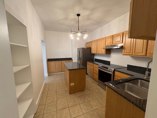 89 Columbia St, Unit 4