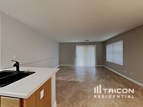 831 E Yuma Ave in Apache Junction, AZ - Building Photo - Building Photo