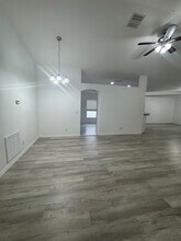 833 Greenleaf Cir in Vero Beach, FL - Foto de edificio - Building Photo