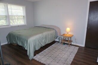 4042 Charleston Rd, Unit 2W in Matteson, IL - Building Photo - Building Photo
