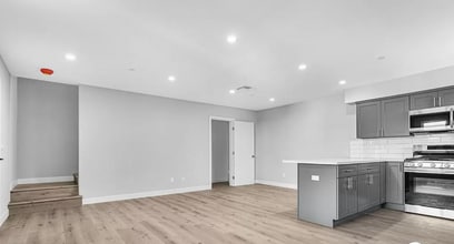 4537 W 18th St in Los Angeles, CA - Building Photo - Building Photo