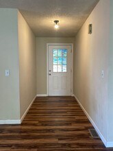 217 Charles Ct in Newberg, OR - Building Photo - Building Photo