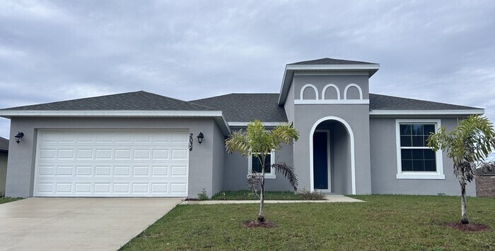 2034 Garbett Ave in Palm Bay, FL - Building Photo
