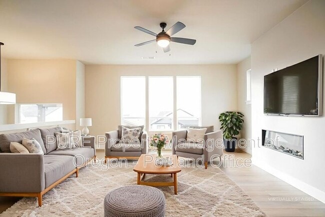 property at 2659 NE Justus Ave