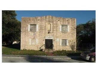 6821 NW 4th Ave in Miami, FL - Building Photo