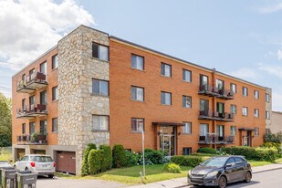 2140 Keller Boul in St. Laurent, QC - Building Photo
