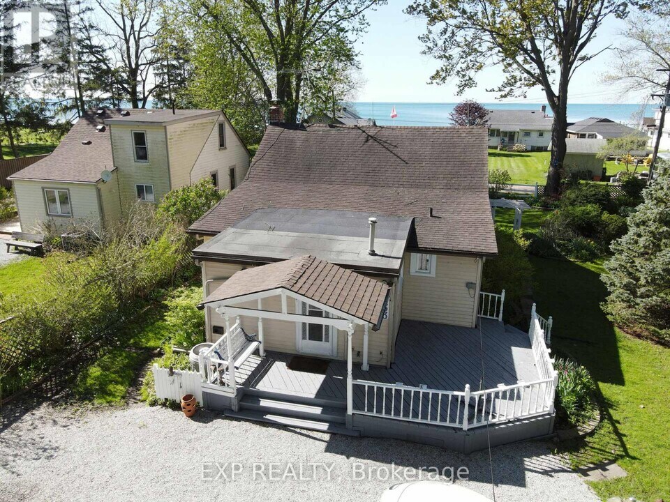 933 Twin Gables Dr in Essex, ON - Building Photo
