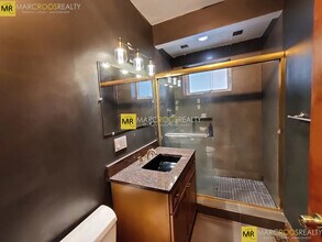9 Strathmore Rd, Unit #3 in Brookline, MA - Foto de edificio - Building Photo
