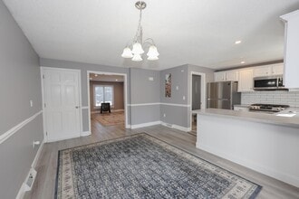 5 Gleneagle Dr in Nashua, NH - Building Photo - Building Photo