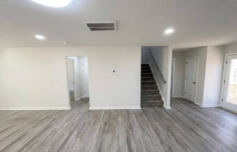 4654 Coltsfoot Rd in Greensboro, NC - Building Photo - Building Photo