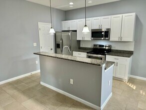 930 Lakefront Village Dr in Clermont, FL - Building Photo - Building Photo