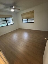 7905 SW 86th St in Miami, FL - Building Photo - Building Photo