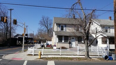 204 Spruce St in Bloomfield, NJ - Building Photo - Building Photo