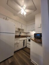 600 Layne Blvd in Hallandale Beach, FL - Building Photo - Building Photo