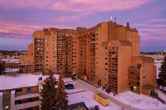 Bonaventure Estates in Calgary, AB - Building Photo - Building Photo