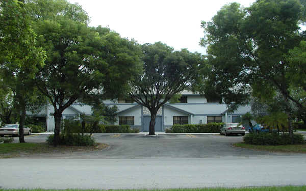 11689-11699 NW 45th St in Coral Springs, FL - Building Photo - Building Photo