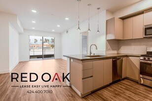 453 S Kenmore Ave, Unit 411 in Los Angeles, CA - Building Photo