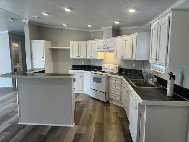 9430 Paradise Dr in Tampa, FL - Building Photo - Building Photo