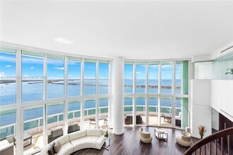 1643 Brickell Ave, Unit 3301 in Miami, FL - Building Photo - Building Photo