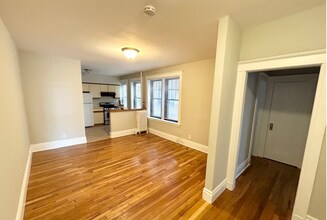 1758 Commonwealth Ave, Unit 1 in Boston, MA - Building Photo - Building Photo