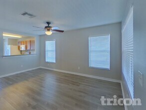 5141 Prairie View Way in Wesley Chapel, FL - Building Photo - Building Photo