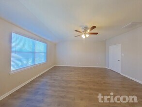 2046 Sweet Lilac Dr in Houston, TX - Building Photo - Building Photo