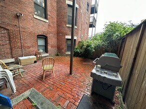 102 Gainsborough St, Unit 006W in Boston, MA - Building Photo - Building Photo