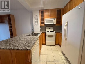 60 Byng Ave in Toronto, ON - Building Photo - Building Photo